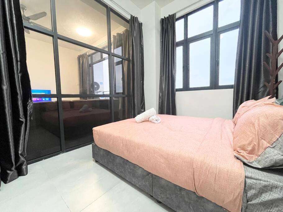 Quartz Near To Jonker Walk With Infinity Pool Cozy 3B2B Malacca Exterior foto