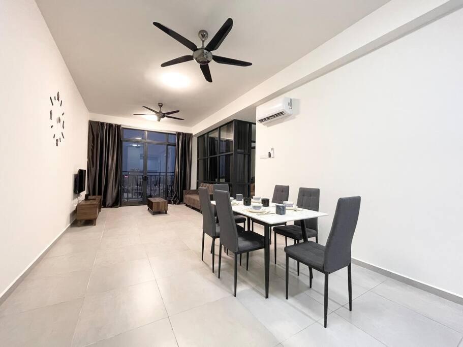 Quartz Near To Jonker Walk With Infinity Pool Cozy 3B2B Malacca Exterior foto