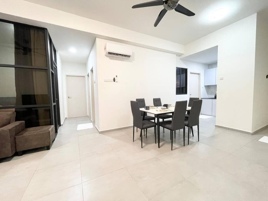 Quartz Near To Jonker Walk With Infinity Pool Cozy 3B2B Malacca Exterior foto