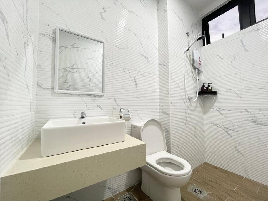 Quartz Near To Jonker Walk With Infinity Pool Cozy 3B2B Malacca Exterior foto